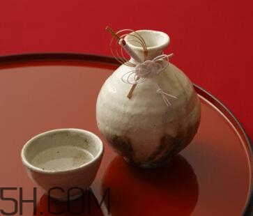 什么時候喝藥酒比較好？喝藥酒有什么禁忌？