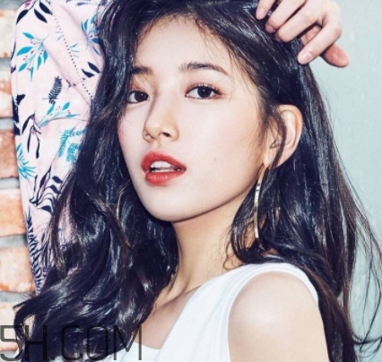 mac小辣椒適合黃皮嗎？mac小辣椒口紅顯白嗎？