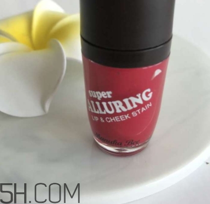 胭脂紅口紅是什么顏色？胭脂紅口紅效果圖試色