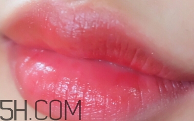 mac水紅色口紅好看嗎？mac水紅色試色
