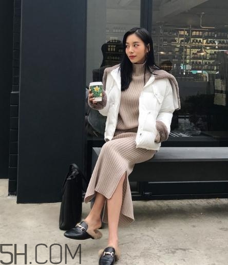 棉服配裙子好看嗎？棉衣配什么裙子好？