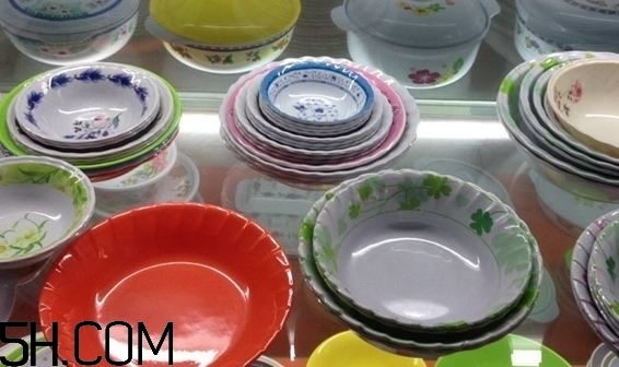 什么是仿瓷碗？仿瓷碗是塑料碗嗎？