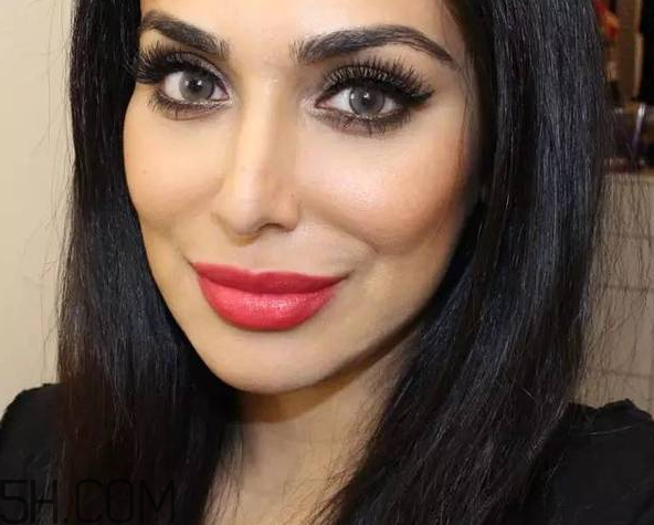 香奈兒絲絨口紅43適合黃皮嗎？香奈兒口紅哪個色最火？