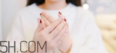 秋冬潤唇膏推薦 平價(jià)潤唇膏哪個(gè)牌子好