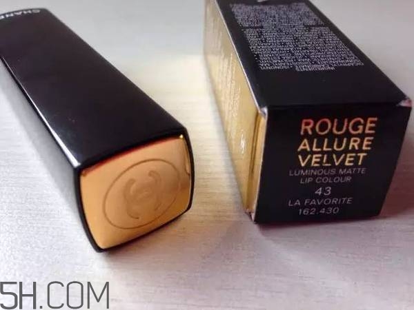 香奈兒絲絨口紅43適合黃皮嗎？香奈兒口紅哪個色最火？