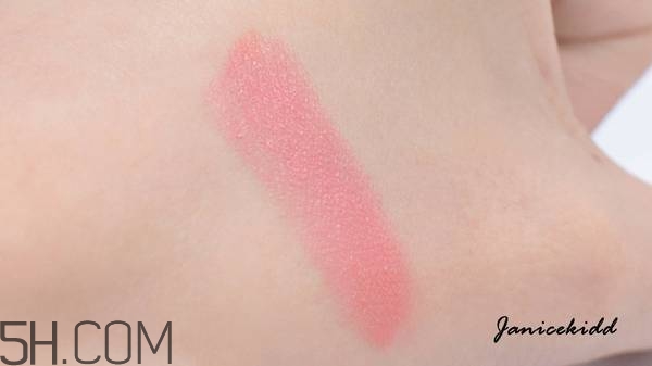 紀梵希禁忌之吻哪個顏色好看？紀梵希熱門口紅色號試色推薦