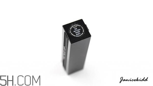 紀梵希禁忌之吻哪個顏色好看？紀梵希熱門口紅色號試色推薦