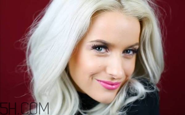 紀梵希新版禁忌之吻有哪些色號？紀梵希禁忌之吻霓虹唇膏試色