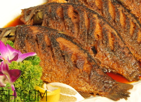 鯽魚臭了還能吃嗎 鯽魚有點(diǎn)臭了還能吃嗎 鯽魚臭了還能吃嗎 鯽魚有點(diǎn)臭了還能吃嗎