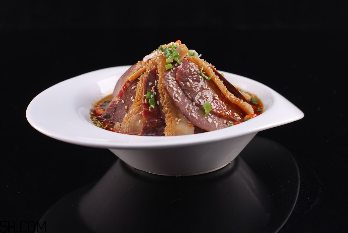 夫妻肺片用英文怎么說(shuō)？為什么叫夫妻肺片？