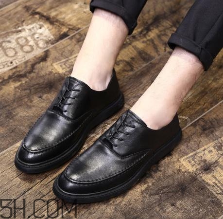 皮鞋被刮壞了怎么修復(fù)？皮鞋刮破皮了怎么辦？