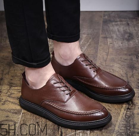 皮鞋能用牙膏擦嗎？皮鞋可以用酒精擦嗎？