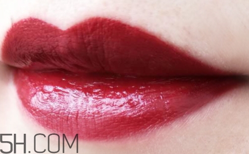 nars leslie張國榮色是什么顏色？nars leslie口紅試色