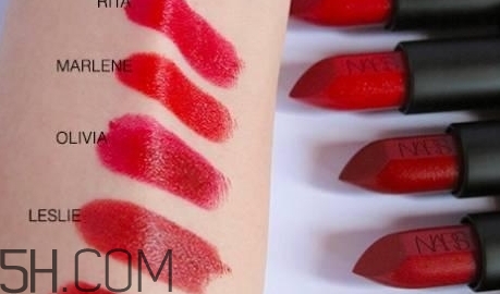 nars leslie張國榮色是什么顏色？nars leslie口紅試色
