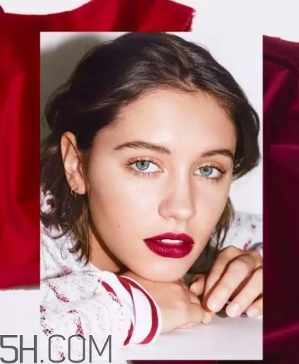 女生說(shuō)寂寞是什么意思？女生說(shuō)寂寞怎么回復(fù)怎么辦？