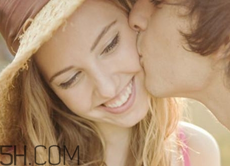 女人說想你了什么意思？女生說想你了怎么回答