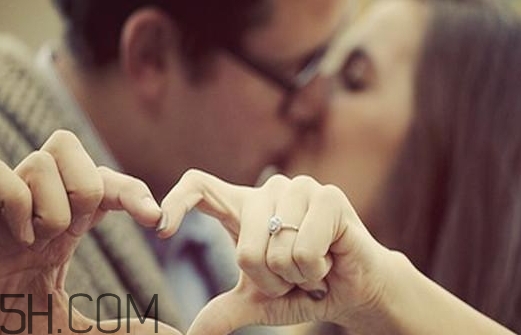 女人說想你了什么意思？女生說想你了怎么回答