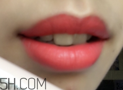 inmoo逸茉化妝品好用嗎？逸茉口紅使用心得