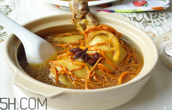 熟地黃與生地黃有什么區(qū)別？熟地黃有什么做法？