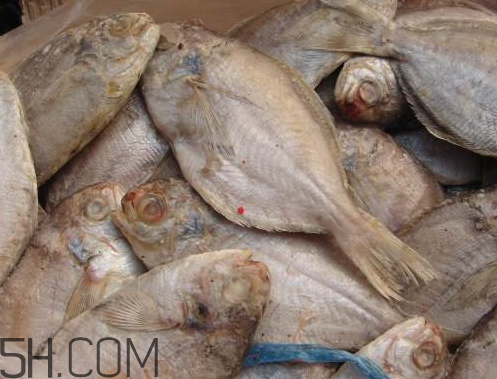 鯽魚冷凍后還有營養(yǎng)嗎 鯽魚冷藏還是冷凍 鯽魚冷凍后還有營養(yǎng)嗎 鯽魚冷藏還是冷凍