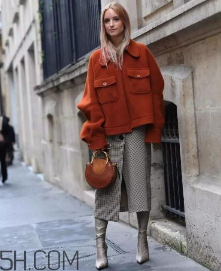 冬天穿裙子怎么搭配？冬天穿裙子搭配圖