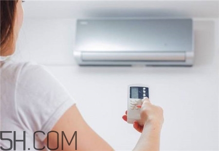 冬天用哪種類型的空調(diào)比較好？冬天用吸頂式空調(diào)好嗎？