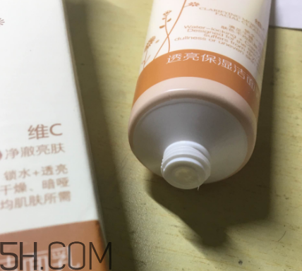 法蘭琳卡維c潔面乳好用嗎_法蘭琳卡維c潔面乳使用心得 法蘭琳卡維c潔面乳好用嗎_法蘭琳卡維c潔面乳使用心得