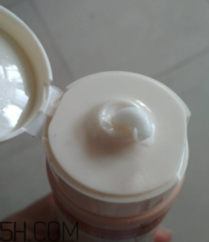 法蘭琳卡維c潔面乳好用嗎_法蘭琳卡維c潔面乳使用心得 法蘭琳卡維c潔面乳好用嗎_法蘭琳卡維c潔面乳使用心得