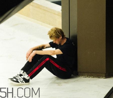 km20與off white聯(lián)名系列發(fā)售時(shí)間_在哪買？