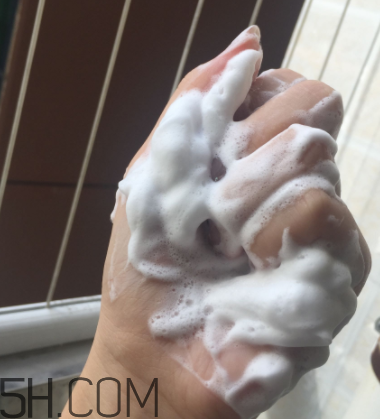 法蘭琳卡維c潔面乳多少錢(qián)_法蘭琳卡維c潔面乳專(zhuān)柜價(jià)格 法蘭琳卡維c潔面乳多少錢(qián)_法蘭琳卡維c潔面乳專(zhuān)柜價(jià)格