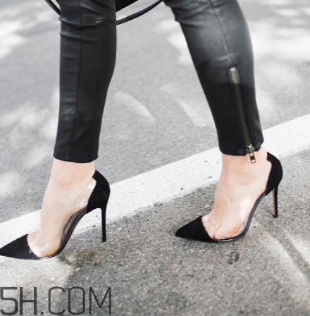 高跟鞋買(mǎi)小了怎么辦？高跟鞋會(huì)越穿越大嗎？