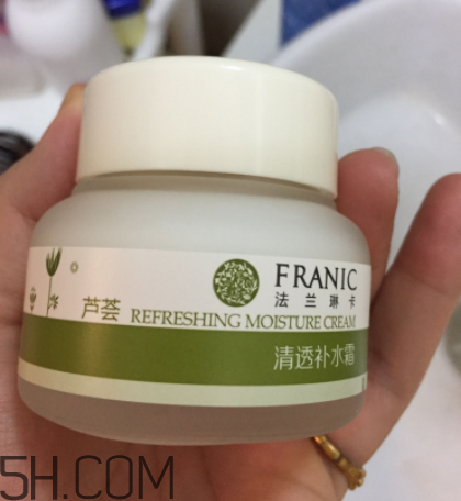 法蘭琳卡清透補(bǔ)水霜好用嗎_法蘭琳卡清透補(bǔ)水霜評測 法蘭琳卡清透補(bǔ)水霜好用嗎_法蘭琳卡清透補(bǔ)水霜評測