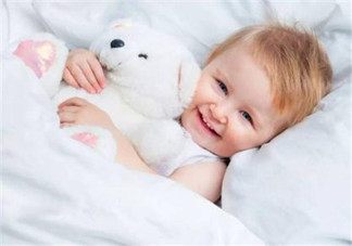 冬天空調(diào)開多少度比較適合嬰兒？嬰兒發(fā)燒可以開空調(diào)嗎？