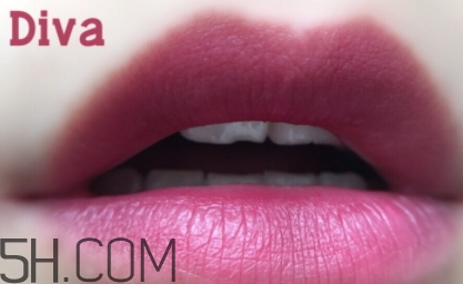 mac sin和diva買哪只？mac sin和diva試色對(duì)比