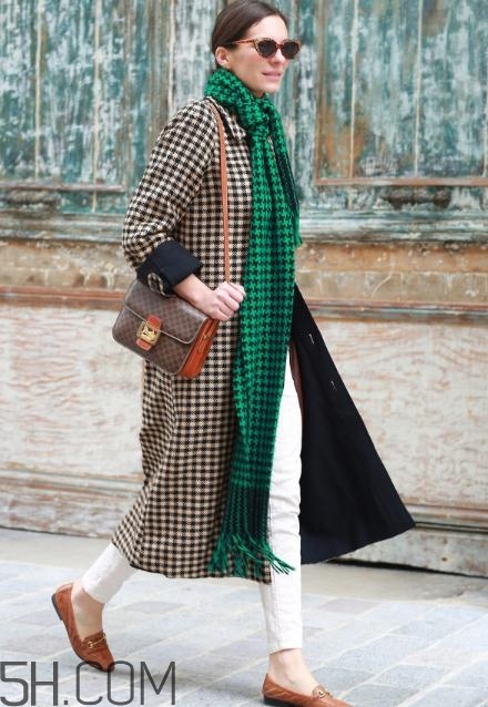 棕色格子大衣怎么搭配？棕色格子大衣搭配圖片