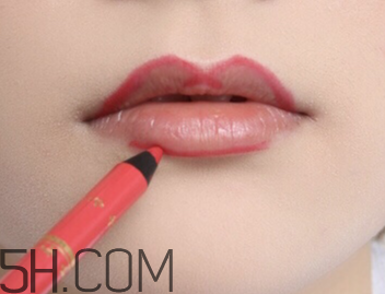 M唇畫(huà)法 M唇怎么畫(huà) M唇畫(huà)法 M唇怎么畫(huà)