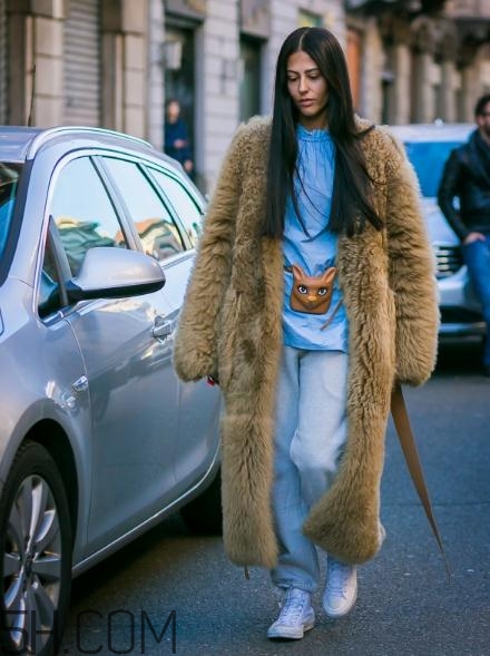 冬天運(yùn)動(dòng)褲配什么上衣？冬天穿運(yùn)動(dòng)褲怎么搭配？