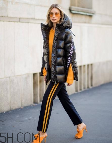 冬天運(yùn)動(dòng)褲配什么上衣？冬天穿運(yùn)動(dòng)褲怎么搭配？