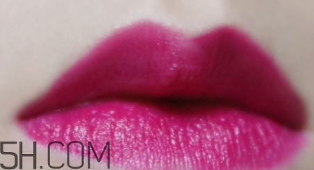 玫紅色口紅是什么顏色？玫紅色口紅怎么調(diào)色