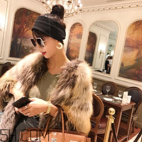 皮草會(huì)掉色嗎？皮草掉色了怎么修復(fù)？