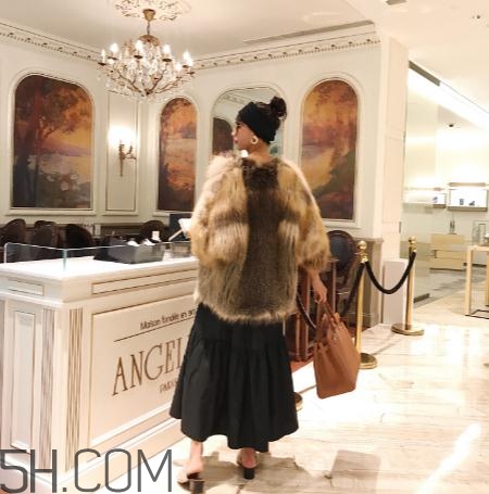 皮草會(huì)掉色嗎？皮草掉色了怎么修復(fù)？