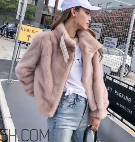 皮草可以噴香水嗎？皮草能放樟腦丸嗎？