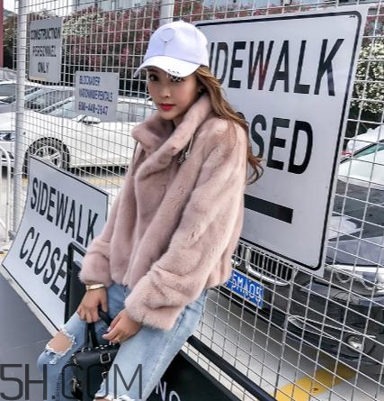 皮草可以噴香水嗎？皮草能放樟腦丸嗎？