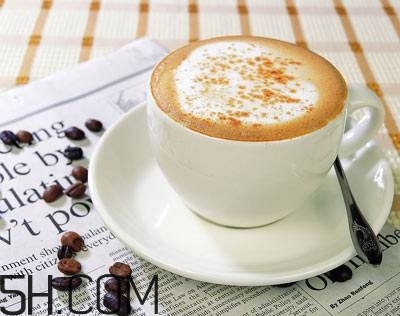 牛奶和咖啡可以混在一起喝嗎？怎么混合牛奶和咖啡？