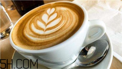 牛奶和咖啡可以混在一起喝嗎？怎么混合牛奶和咖啡？
