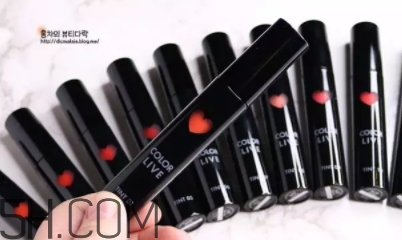 橘紅色口紅適合什么膚色？橘紅色口紅適合黃皮膚嗎？