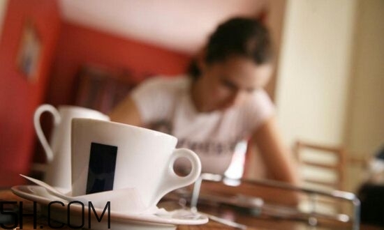 喝咖啡牙齒會變黃嗎？喝咖啡對牙齒有影響嗎？