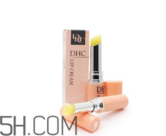 冬季如何選擇潤唇膏？天天涂唇膏的壞處