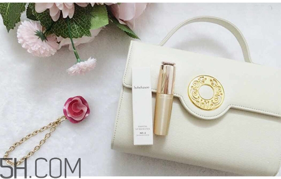 雪花秀唇膏好用嗎？適合口紅打底的潤唇膏