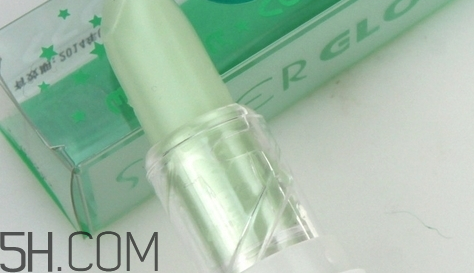 過期的唇膏有什么用？只涂了潤唇膏需要卸嗎？